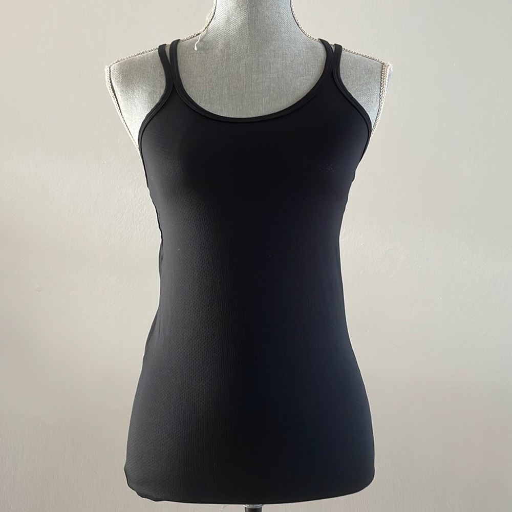 2 Women black sport tank top